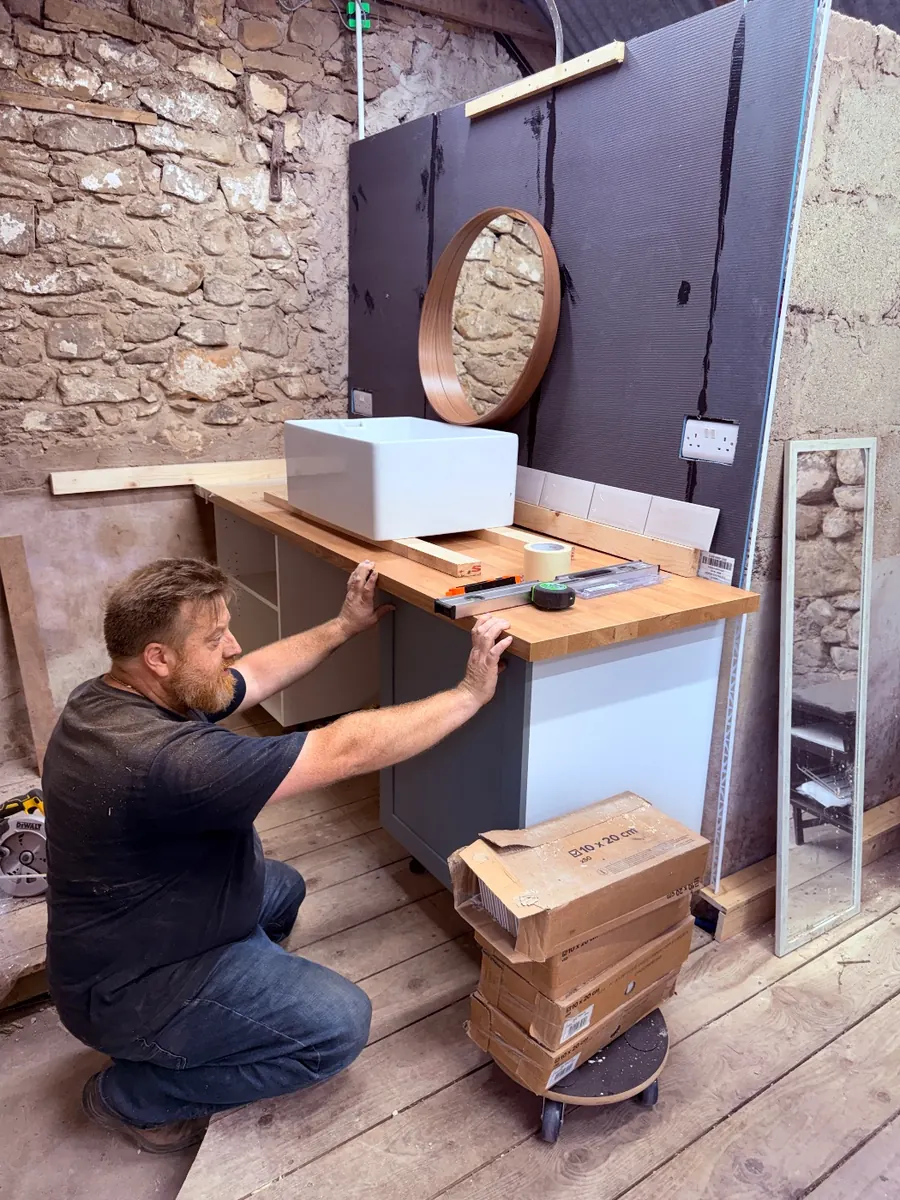 Fitting the kitchen units